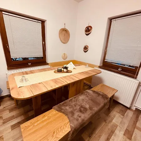 بيت للعطل Gruber Forrest With Real Wood Hottub *