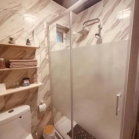 Gruber Forrest With Real Wood Hottub Braşov