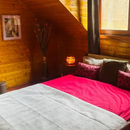 Vakantiehuis Gruber Forrest With Real Wood Hottub *