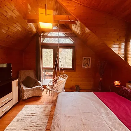 Gruber Forrest With Real Wood Hottub *