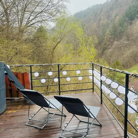 Gruber Forrest With Real Wood Hottub براشوف