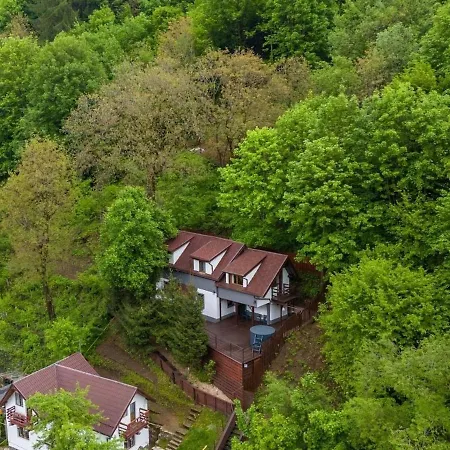 بيت للعطل Gruber Forrest With Real Wood Hottub